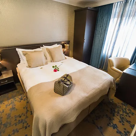Good Seasons Den Bosch Hotel 4*