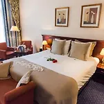Good Seasons Den Bosch Отель 4*